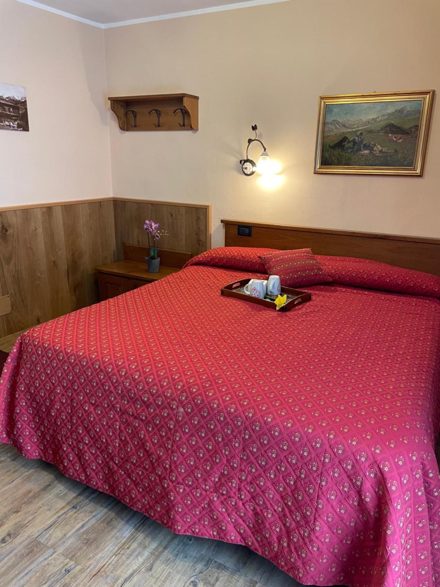 Hotel Le Petit Abri Champoluc Exterior foto