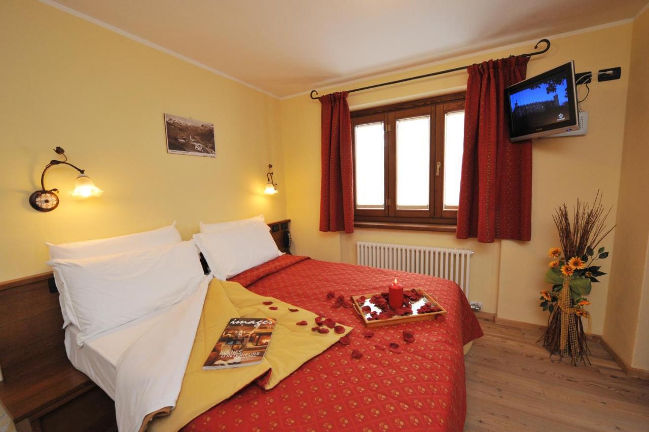 Hotel Le Petit Abri Champoluc Quarto foto
